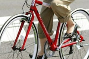 会社のお局からもらった新品同様の自転車を見たママ「いいなぁ、ただでしょ？譲ってよ」私「は？使うし無理」ママ「ふん！嫁に逃げられた姑からの貰い物なんかいらないし！」