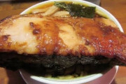 ラーメン屋のチャーシューって出汁のために味を絞りとられて干からびてるやん