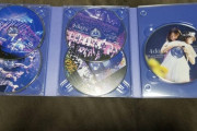 【乃木坂46】握手会もライブもできなくて金稼ぐ必要あるなら桜井の卒業ライブ、若月の卒業イベント、衛藤の卒業ソロライブを円盤にして売れや馬鹿運営！！