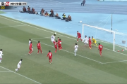 【動画】高校サッカー、198mの長身フォワードが無双してしまうｗｗｗｗｗｗｗｗ