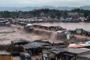 韓国人「国土の1/3が水没したパキスタンの洪水の写真をご覧ください」