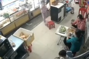 【動画】5人が負傷した三菱エクスパンダーのダイナミック入店がヤバすぎ。