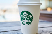 【神戸】スタバのコーヒ4杯をドローンが運ぶ　神戸ハーバーランドからポーアイまで「3分」