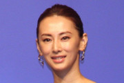 北川景子“女神”と呼ばれ照れ 青ドレス「結婚式でも着た」 ビスケットはご飯代わりに食す