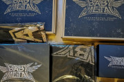 【海外】『10 BABYMETAL YEARS』のグッズが今日届いた！