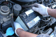 お前ら車のバッテリー自分で変えられる？？