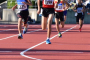 中学校の時の1500m走でスローで逃げようとしてたのに、つついてきたアホはなんなん？