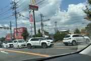 マクドナルドのドライブスルー待ちで道路に渋滞作る奴ｗｗ