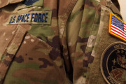 海外「宇宙なのに迷彩？！」米宇宙軍が発表した軍服にツッコミ殺到！（海外の反応）