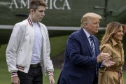 【衝撃画像】トランプ米大統領の息子、バロン君(14歳) がデカくなりすぎだと話題にｗｗｗｗｗｗｗｗｗｗｗｗｗｗｗ