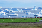 ◆画像◆グリーンランドのサッカー場が絶景すぎると話題に！