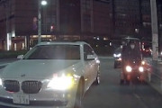 どっちもお馬鹿。京都で撮影されたドミノピザを威嚇するBMW乗りの映像。