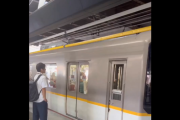 【悲報】大阪のおっさん、電車が数十センチバックしただけでブチギレて運転席に乗り込むｗｗｗｗ