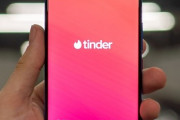 今から新宿でTinderの怪しい女と会うんだが　スネークしてくれるVIPPERいる？