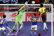日本代表、W杯メンバー決定前最終戦はエクアドルとスコアレスドロー！ GKシュミットがチームを救う躍動