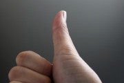 【衝撃】親指の長さ、『脳の大きさ』と関係あると判明