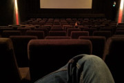 1人で映画館行ってるやつおる？