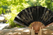 海外「日本の夏の手仕事が美しい」下駄・うちわ・扇子の製作動画に反応