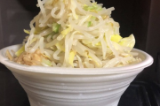 【画像】セブンの豚ラーメン野菜マシマシできたｗｗｗｗｗｗｗ