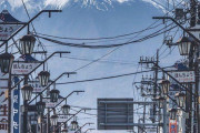 外国人「富士山が近くにある日本の街並みが美しすぎるぜ！」
