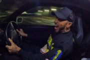 車カスF1レーサールイス・ハミルトン。日本のレンタカーでドリフト。レンタカー「危険走行認めてない」