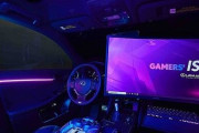 レクサスがTwitchユーザーたちとゲーマー用のコンセプト車両を作成！内装は「ネオン東京」スタイル