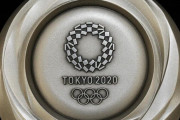 【悲報】東京五輪のメダル、2年経過して悲惨な姿になる・・・これが日本の技術か