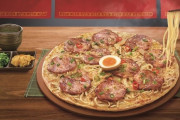 【ピザ】台湾ピザハット、世界初「ラーメンピザ」を発表