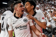 鎌田・長谷部出場のフランクフルト、EL優勝！レンジャーズとの延長PK戦を制し栄冠！小野伸二以来の日本人選手EL優勝（関連まとめ）
