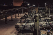 ポーランドに最新型M1A2 SEPv3エイブラムス戦車28両が到着！