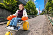 東京で車いすを試す動画に海外反応　移動の楽しさとアクセシビリティを考える参考映像