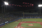 ◆悲報◆神宮球場のプロ野球、Ｊ開催国立競技場の花火で試合中断