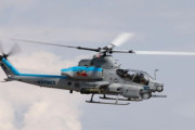 米海兵隊ヘリ中隊のUH-1Y「ヴェノム」とAH-1Z「ヴァイパー」が近接航空支援を実施！