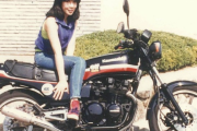 高市早苗の愛読書は『バリバリ伝説』、裏六甲でカーブを攻めた当時の美人バイカー写真を公開