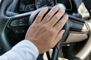 お前らって他の車に向かってクラクション鳴らすことある？