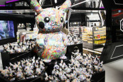 【画像】ポケモンセンター渋谷限定のピカチュウがグロいと話題に　完全に呪われてるだろ…