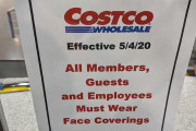 米コストコがすべての買い物客にマスク着用義務付け（海外の反応）