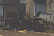 【朗報】電柱さんお手柄、軽自動車に8人で乗った10代1人死亡、4人重傷
