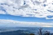 【登山】たまに自分より年上っぽい妙齢のお嬢さんが自分より素早く動いてるの見るとすげえ、、、ってなる