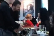 【動画】インスタ女子「撮影終わったんでこのケーキ返品します」→店員ブチギレ