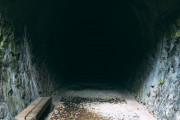 【怖い話】『お化けトンネル』にアニキと行った結果…