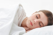 【警告】寝る時に『横向き』な人、これになるらしい