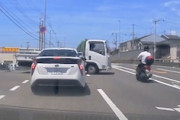 【大阪】これはひどい。スクーターの男性を吹っ飛ばしたトラックの映像。