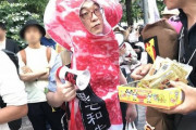 【悲報】「お魚さんごめんなさい」健康上の理由でサーモンを食べたヴィーガン女性が大粒の涙…