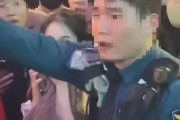 【動画】梨泰院事故現場の警備員さん、一人で頑張っていた…