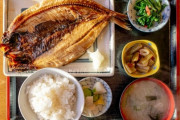 「食事」ってめんどくさくね？1週間に1回めっちゃ栄養あるもん食って終わりでいいだろ
