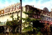 【趣きがありすぎる】思わず止まってしまったパチ屋の廃墟
