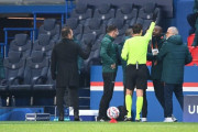 ◆悲報◆CL6節 PSG×ﾊﾞｼｬｸｼｪﾋﾙ戦で第4審判がコーチのウェボに人種差別発言して試合中止…どうやら”ネグロ”と言った模様