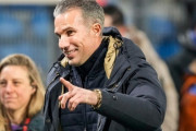 上田綺世所属のフェイエノールト、元オランダ代表ファンペルシ氏が新監督に就任