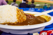 ねとらぼ「うまい球場飯ランキング1位は東京ドーム！」→当然のように批判殺到